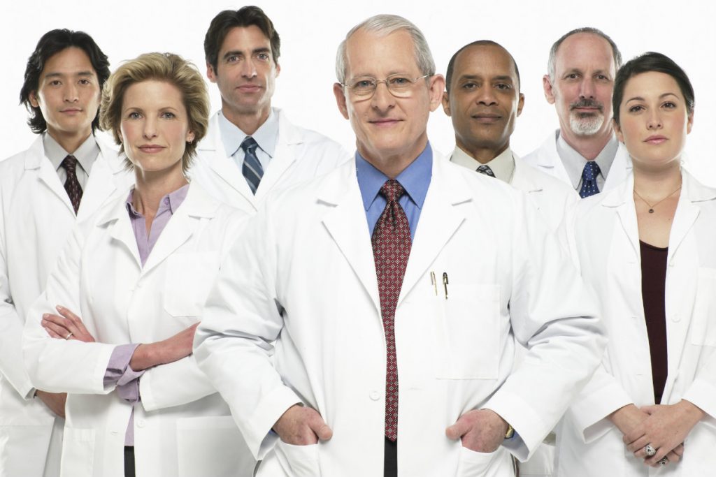 médicos